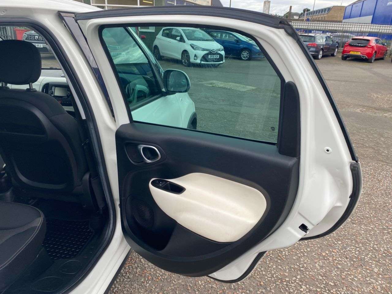 2014 FIAT 500L 2014 FIAT 500L