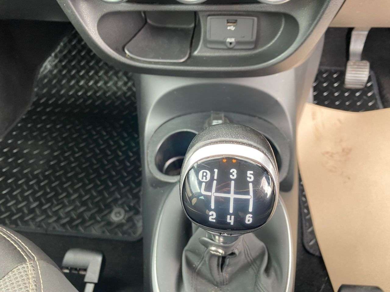 2014 FIAT 500L 2014 FIAT 500L