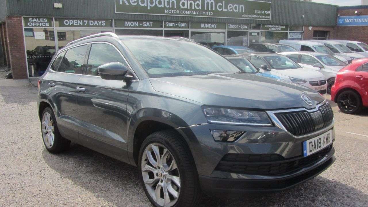 A 2018 SKODA KAROQ 2.0 TDI Edition SUV 5dr Diesel DSG 4WD Euro 6 (s/s) (150 ps) A 2018 SKODA KAROQ 2.0 TDI Edition SUV 5dr Diesel DSG 4WD Euro 6 (s/s) (150 ps)