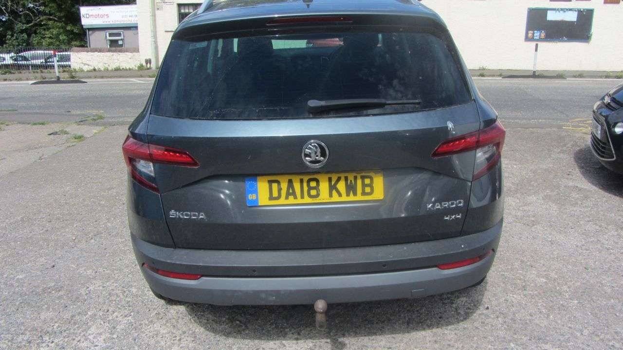 A 2018 SKODA KAROQ 2.0 TDI Edition SUV 5dr Diesel DSG 4WD Euro 6 (s/s) (150 ps) A 2018 SKODA KAROQ 2.0 TDI Edition SUV 5dr Diesel DSG 4WD Euro 6 (s/s) (150 ps)