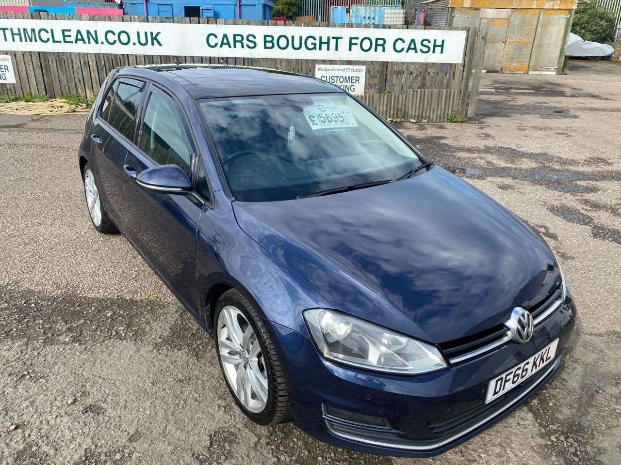 A 2016 VOLKSWAGEN GOLF 2.0 TDI BlueMotion Tech GT Edition Hatchback 5dr Diesel Manual Euro 6 (s/s) A 2016 VOLKSWAGEN GOLF 2.0 TDI BlueMotion Tech GT Edition Hatchback 5dr Diesel Manual Euro 6 (s/s)