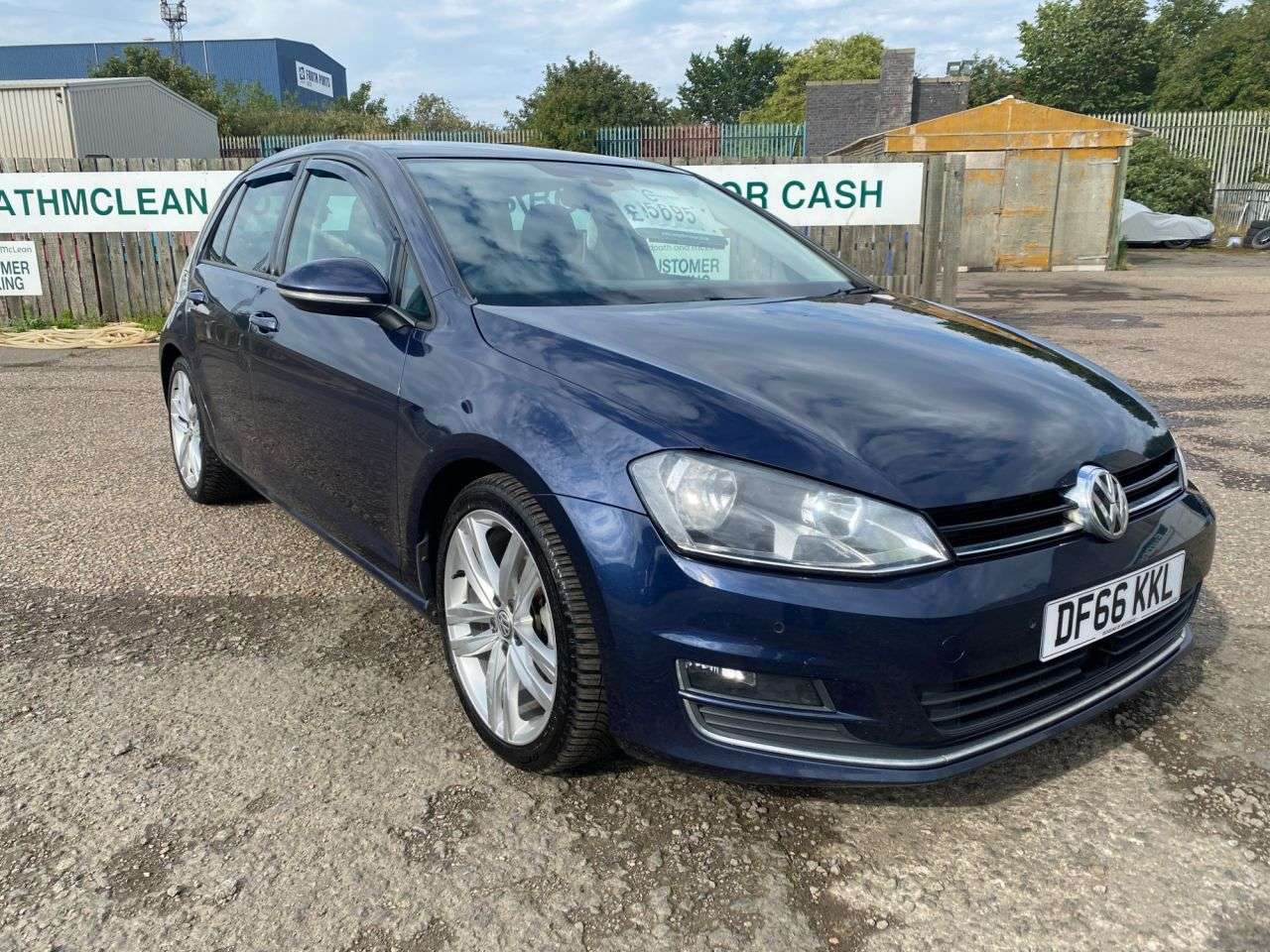 A 2016 VOLKSWAGEN GOLF 2.0 TDI BlueMotion Tech GT Edition Hatchback 5dr Diesel Manual Euro 6 (s/s) A 2016 VOLKSWAGEN GOLF 2.0 TDI BlueMotion Tech GT Edition Hatchback 5dr Diesel Manual Euro 6 (s/s)