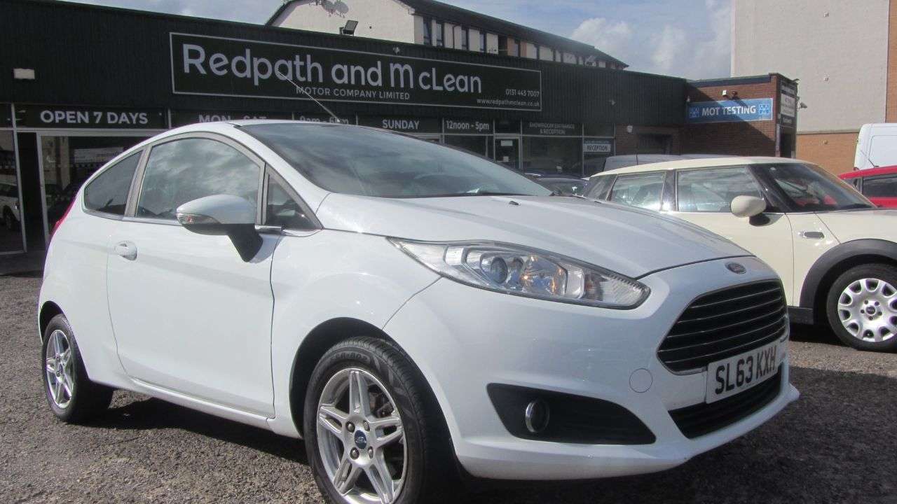 A 2013 FORD FIESTA 1.0 Zetec Hatchback 3dr Petrol Manual Euro 5 (s/s) (80 ps) A 2013 FORD FIESTA 1.0 Zetec Hatchback 3dr Petrol Manual Euro 5 (s/s) (80 ps)