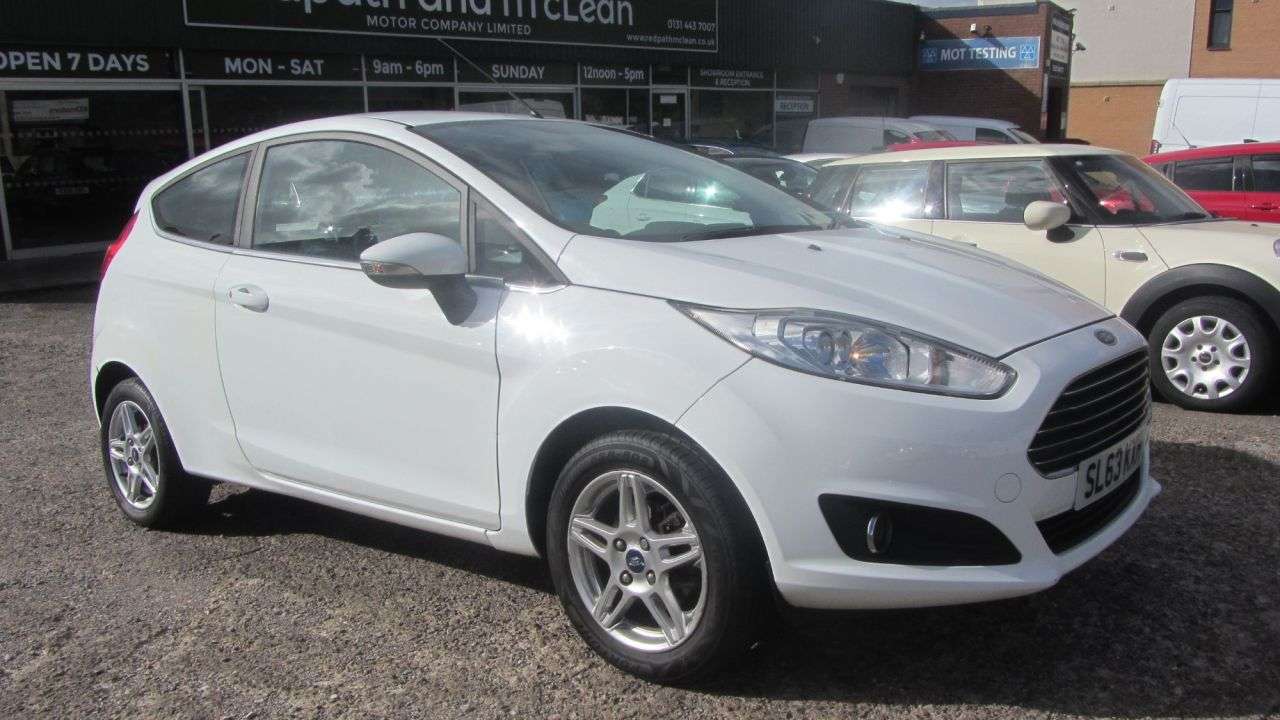 A 2013 FORD FIESTA 1.0 Zetec Hatchback 3dr Petrol Manual Euro 5 (s/s) (80 ps) A 2013 FORD FIESTA 1.0 Zetec Hatchback 3dr Petrol Manual Euro 5 (s/s) (80 ps)