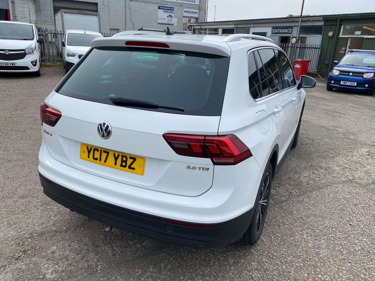 2017 VOLKSWAGEN TIGUAN 2017 VOLKSWAGEN TIGUAN