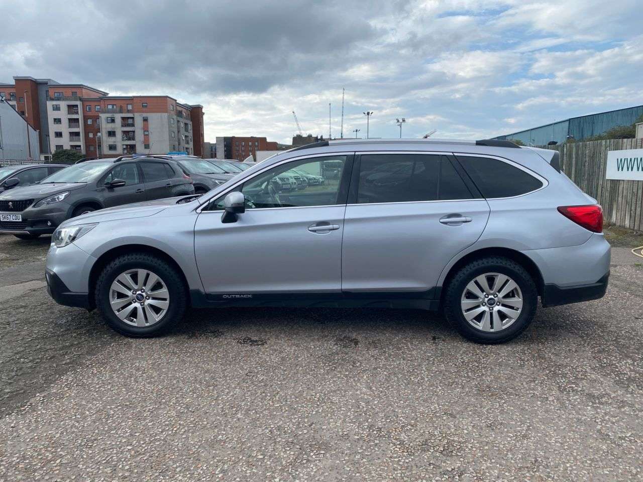 A 2015 SUBARU OUTBACK 2.0D SE Estate 5dr Diesel Manual 4WD Euro 6 (150 ps) A 2015 SUBARU OUTBACK 2.0D SE Estate 5dr Diesel Manual 4WD Euro 6 (150 ps)