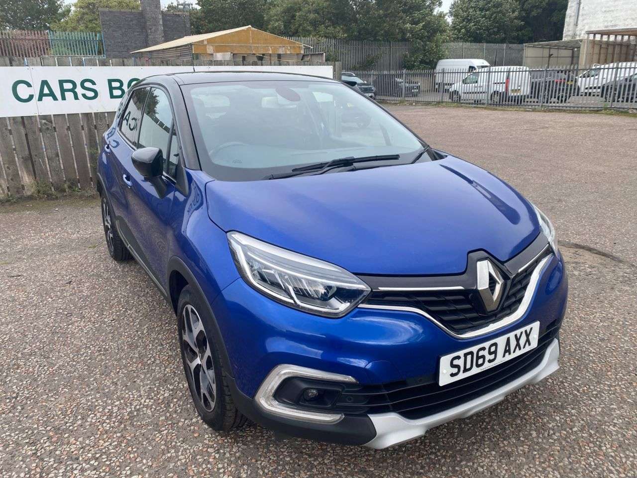 A 2019 RENAULT CAPTUR 1.3 TCe ENERGY GT Line SUV 5dr Petrol Manual Euro 6 (s/s) (130 ps) A 2019 RENAULT CAPTUR 1.3 TCe ENERGY GT Line SUV 5dr Petrol Manual Euro 6 (s/s) (130 ps)