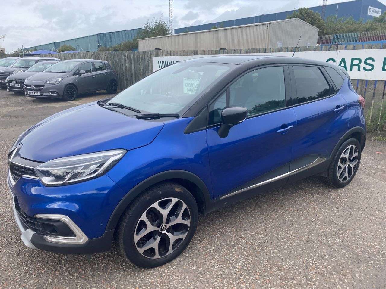 A 2019 RENAULT CAPTUR 1.3 TCe ENERGY GT Line SUV 5dr Petrol Manual Euro 6 (s/s) (130 ps) A 2019 RENAULT CAPTUR 1.3 TCe ENERGY GT Line SUV 5dr Petrol Manual Euro 6 (s/s) (130 ps)