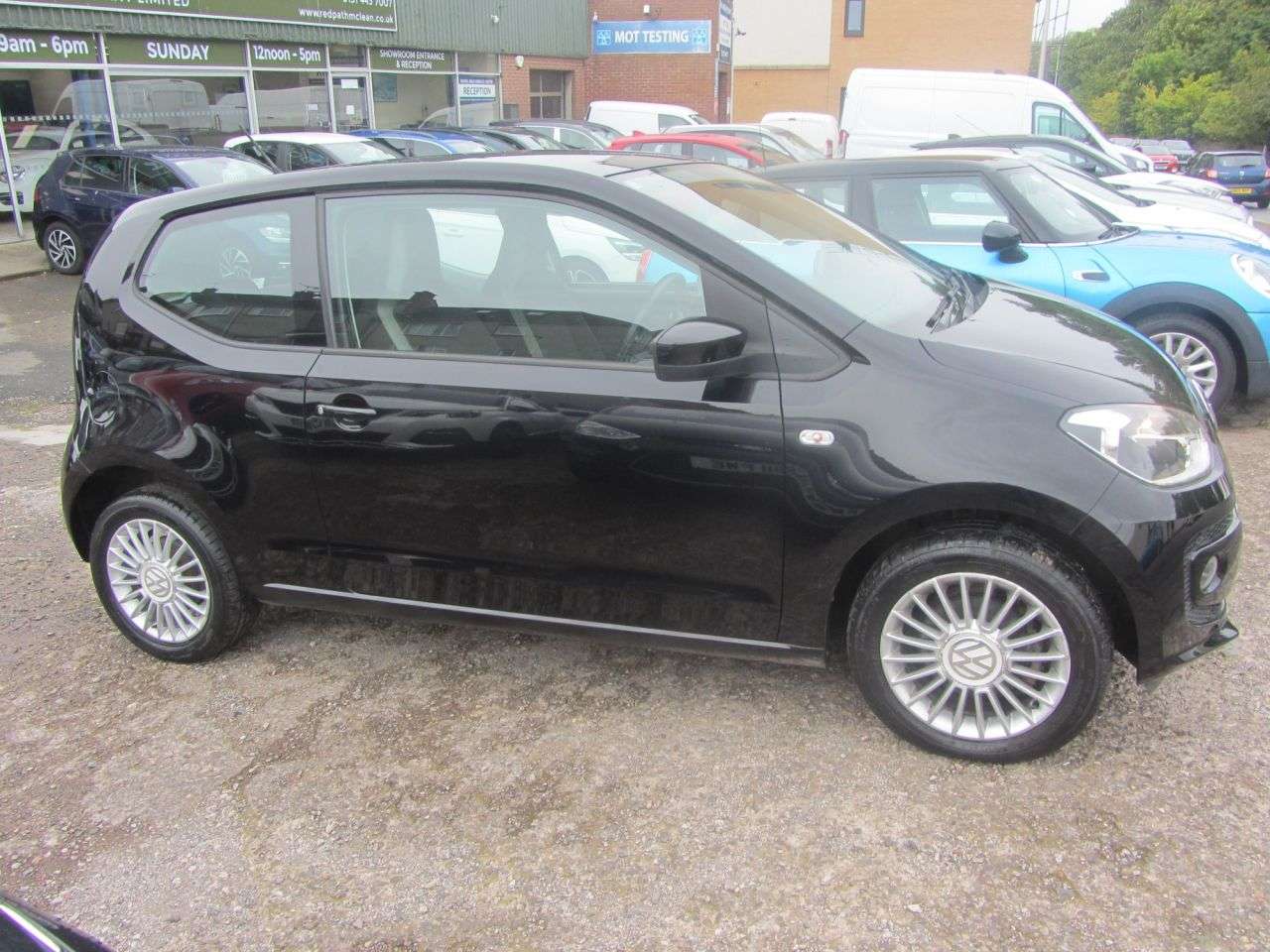 A 2014 VOLKSWAGEN UP! 1.0 High up! Hatchback 3dr Petrol Manual Euro 5 (75 ps) A 2014 VOLKSWAGEN UP! 1.0 High up! Hatchback 3dr Petrol Manual Euro 5 (75 ps)