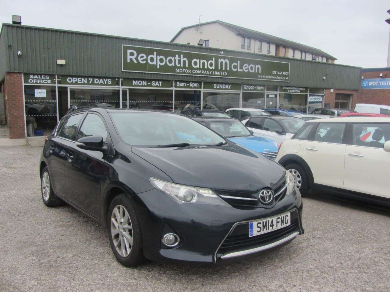 A 2014 TOYOTA AURIS 1.33 Dual VVT-i Icon Hatchback 5dr Petrol Manual Euro 5 (s/s) (101 ps) A 2014 TOYOTA AURIS 1.33 Dual VVT-i Icon Hatchback 5dr Petrol Manual Euro 5 (s/s) (101 ps)