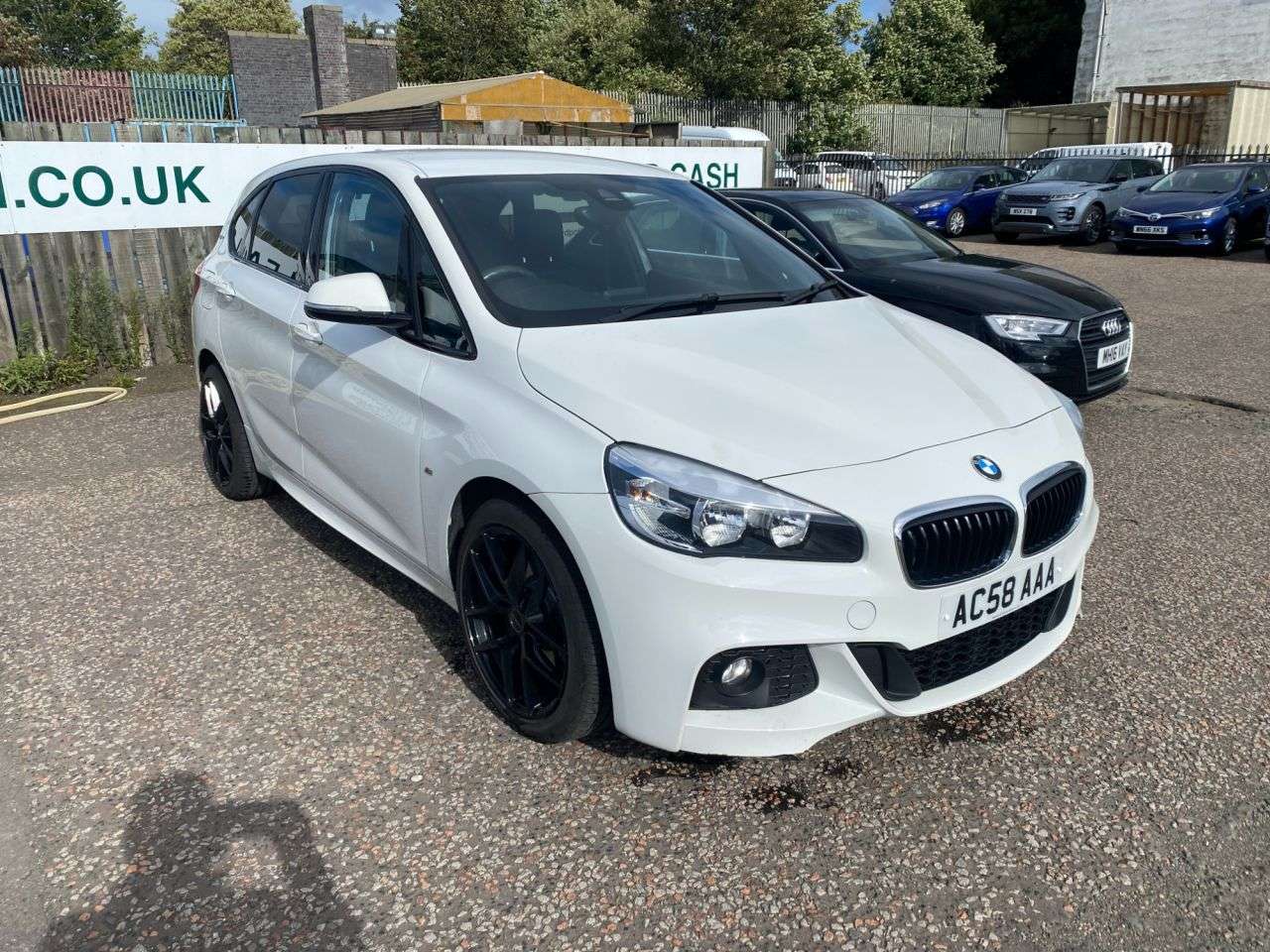 A 2017 BMW 2 SERIES ACTIVE TOURER 1.5 225xe 7.6kWh M Sport MPV 5dr Petrol Plug-in Hybrid Auto 4WD Euro 6 (s/s A 2017 BMW 2 SERIES ACTIVE TOURER 1.5 225xe 7.6kWh M Sport MPV 5dr Petrol Plug-in Hybrid Auto 4WD Euro 6 (s/s