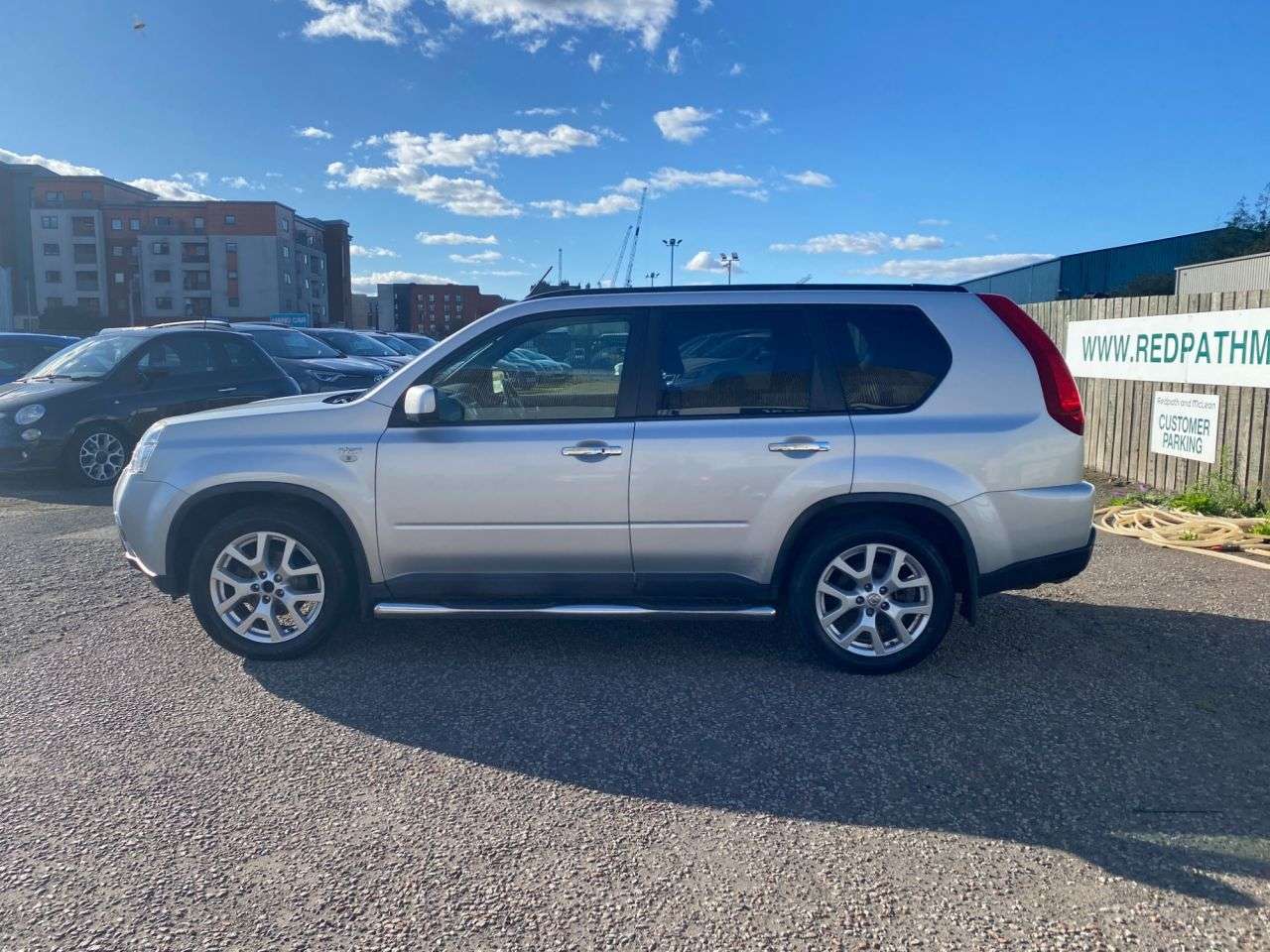 A 2013 NISSAN X-TRAIL 2.0 dCi n-tec+ SUV 5dr Diesel Manual 4WD Euro 5 (173 ps) A 2013 NISSAN X-TRAIL 2.0 dCi n-tec+ SUV 5dr Diesel Manual 4WD Euro 5 (173 ps)