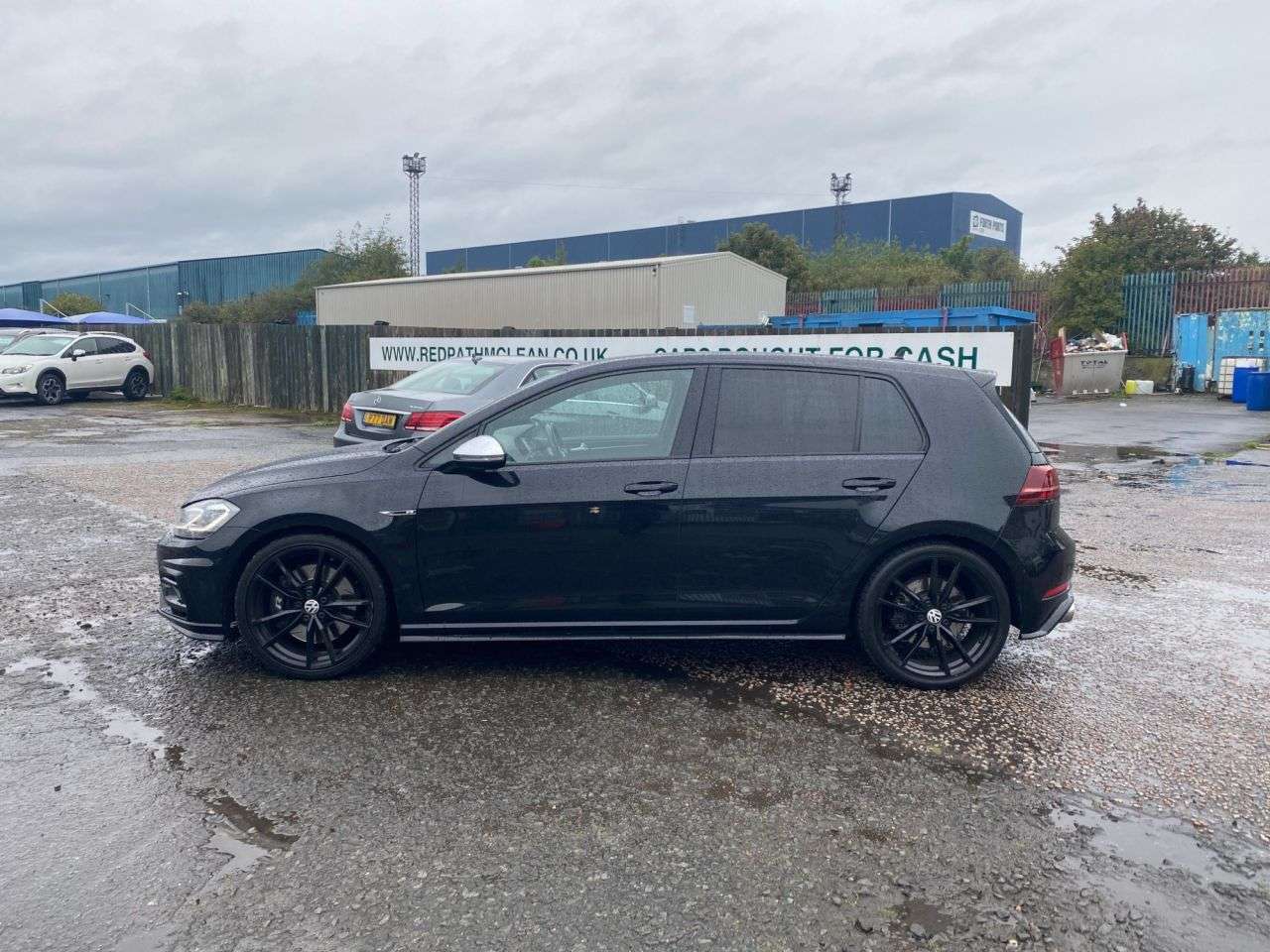 A 2019 VOLKSWAGEN GOLF 2.0 TSI R Hatchback 5dr Petrol DSG 4Motion Euro 6 (s/s) (300 ps) A 2019 VOLKSWAGEN GOLF 2.0 TSI R Hatchback 5dr Petrol DSG 4Motion Euro 6 (s/s) (300 ps)