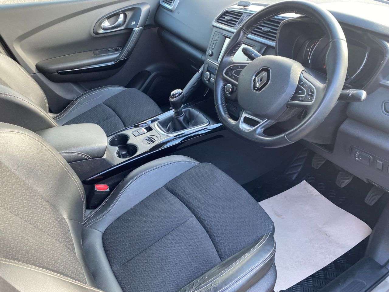 2016 RENAULT KADJAR 2016 RENAULT KADJAR