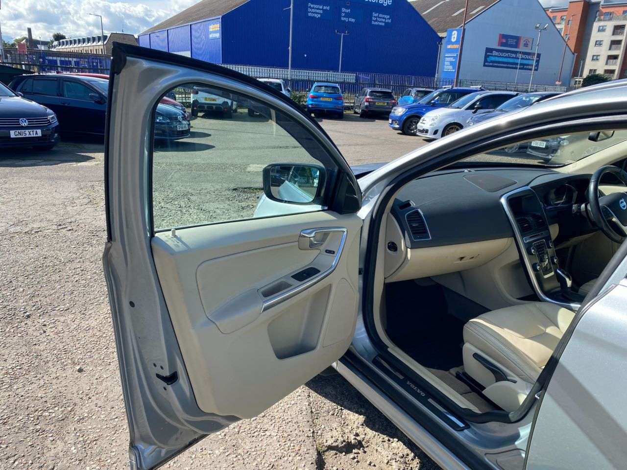 2013 VOLVO XC60 2013 VOLVO XC60