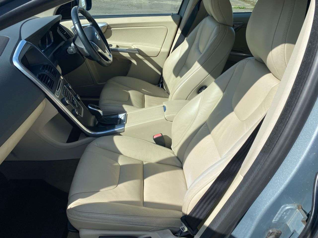 2013 VOLVO XC60 2013 VOLVO XC60