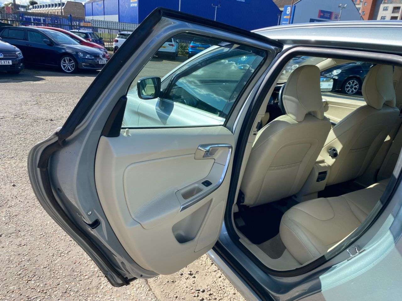 2013 VOLVO XC60 2013 VOLVO XC60