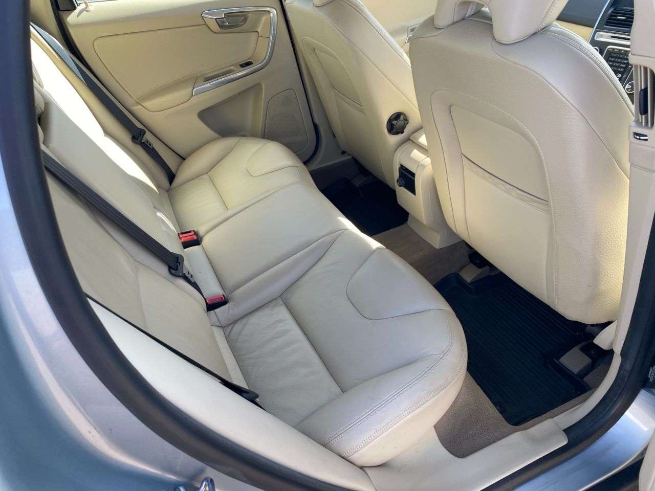2013 VOLVO XC60 2013 VOLVO XC60