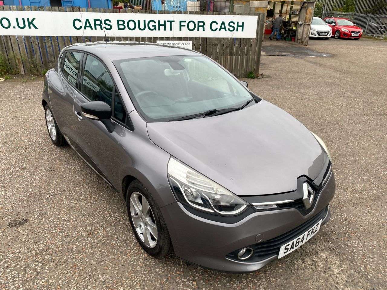 A 2014 RENAULT CLIO 1.2 16V Dynamique MediaNav Hatchback 5dr Petrol Manual Euro 5 (75 ps) A 2014 RENAULT CLIO 1.2 16V Dynamique MediaNav Hatchback 5dr Petrol Manual Euro 5 (75 ps)