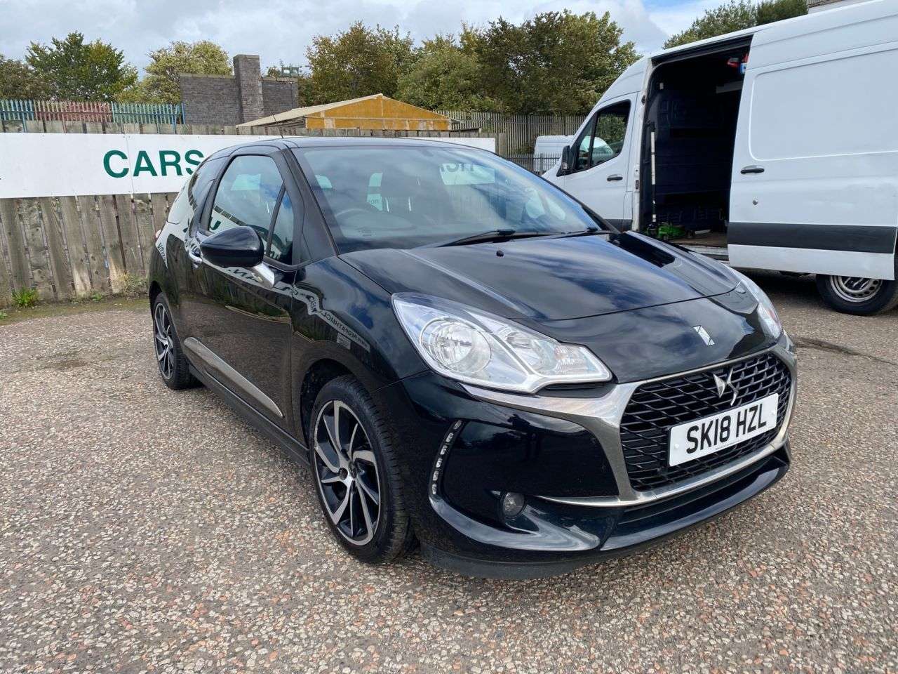 A 2018 DS DS 3 PURETECH CONNECTED CHIC S/S A 2018 DS DS 3 PURETECH CONNECTED CHIC S/S