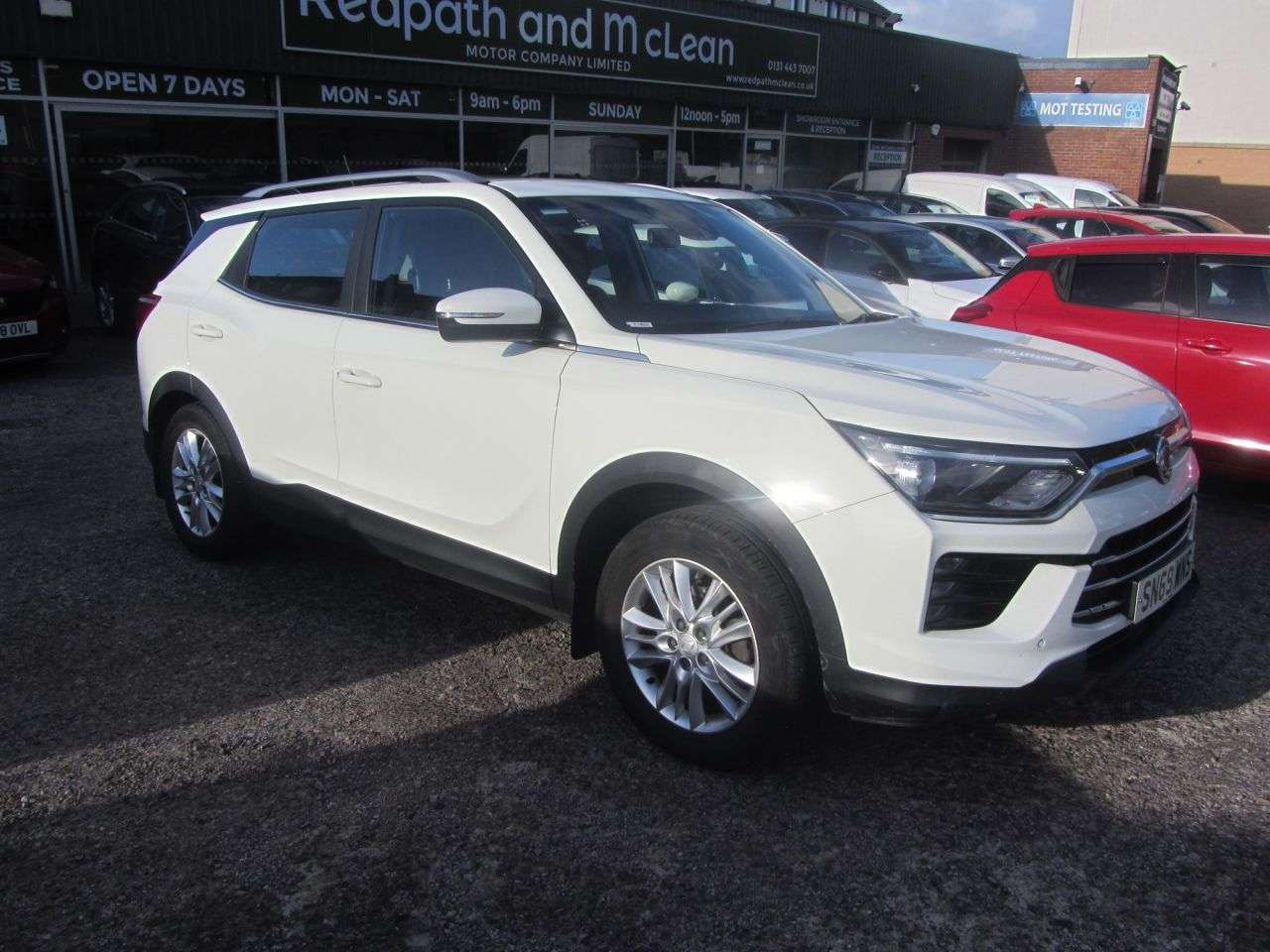 A 2019 SSANGYONG KORANDO 1.6D Pioneer SUV 5dr Diesel Auto 4WD Euro 6 (136 ps) A 2019 SSANGYONG KORANDO 1.6D Pioneer SUV 5dr Diesel Auto 4WD Euro 6 (136 ps)