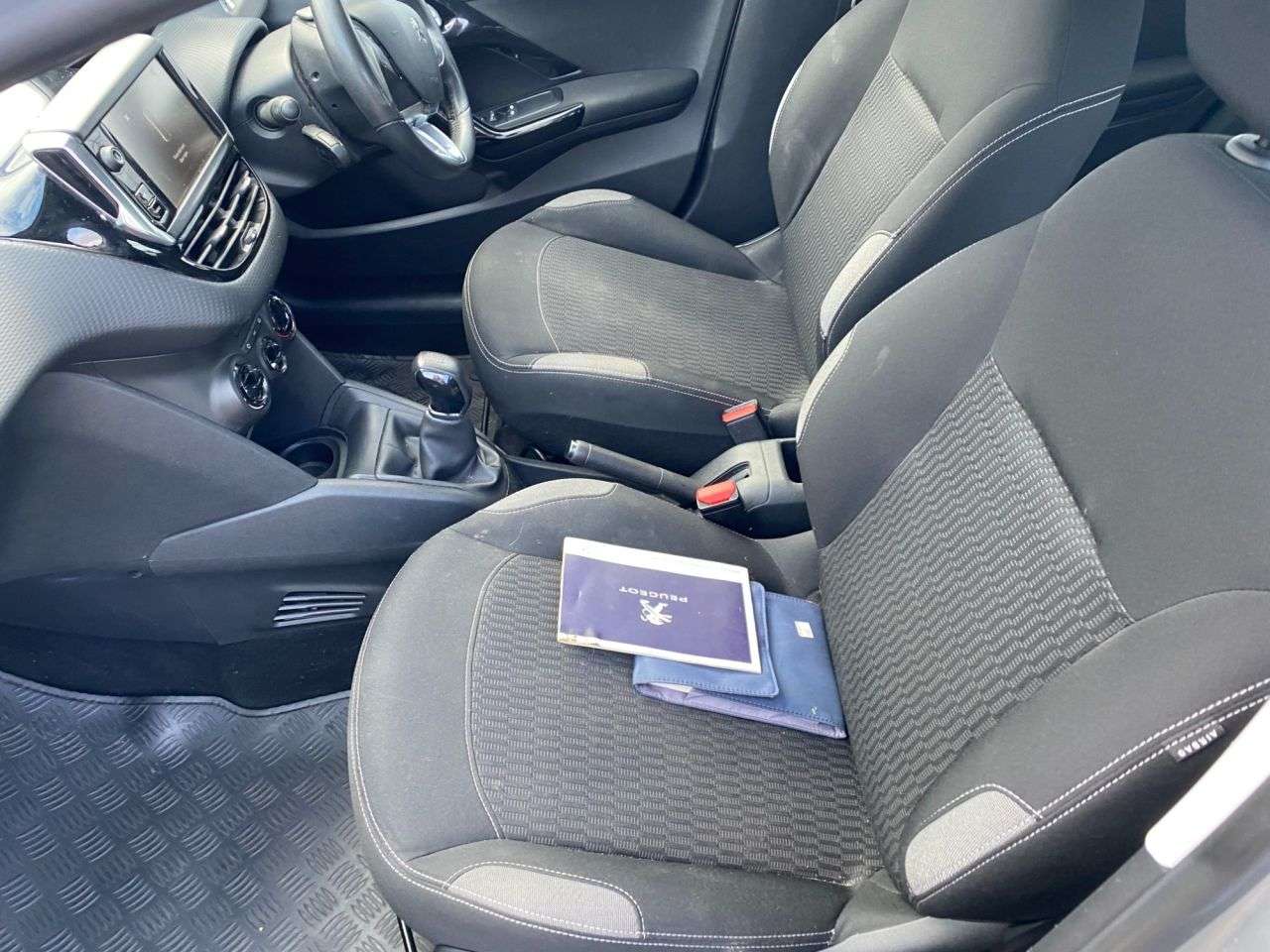 2016 PEUGEOT 208 2016 PEUGEOT 208