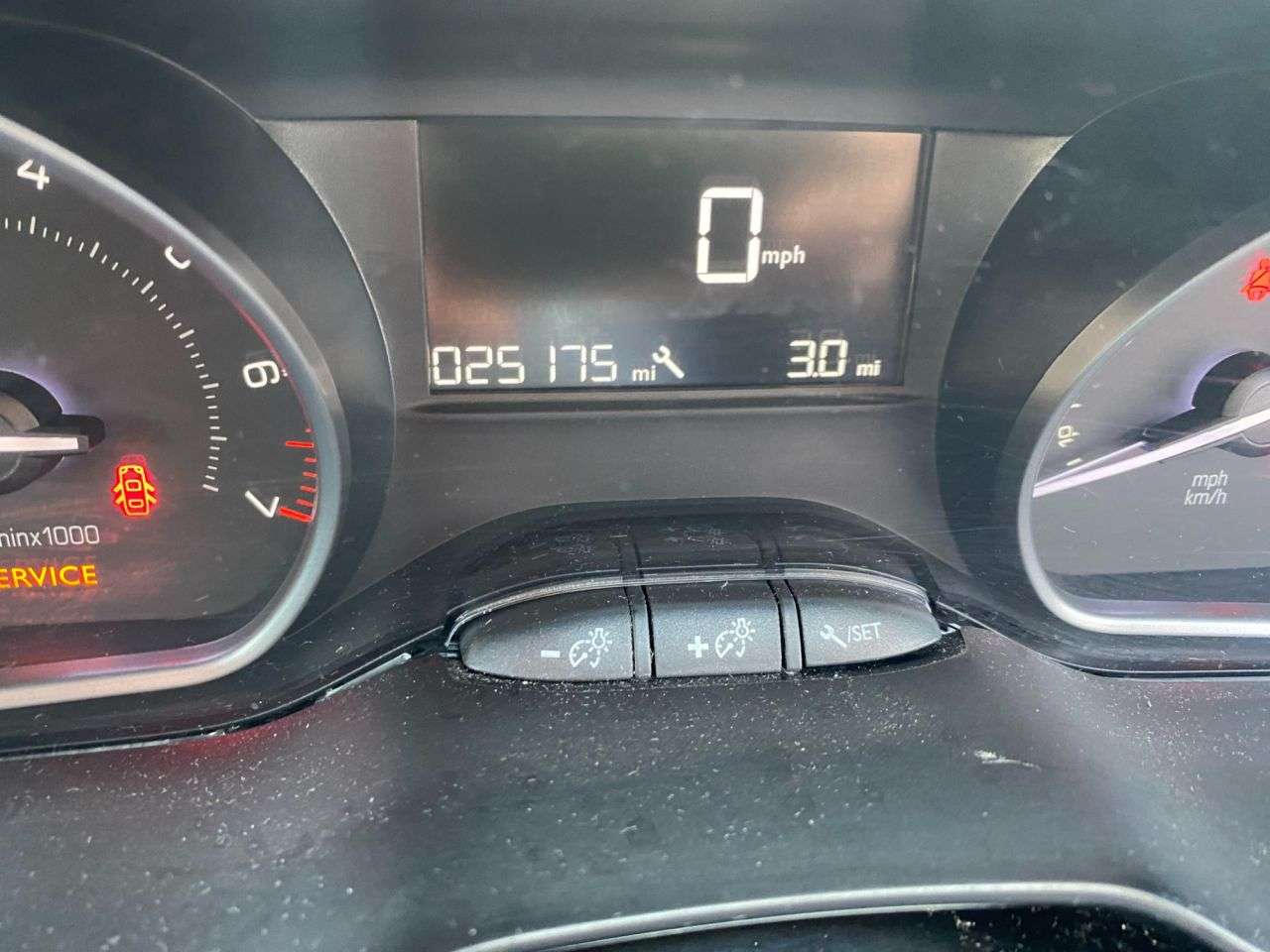 2016 PEUGEOT 208 2016 PEUGEOT 208