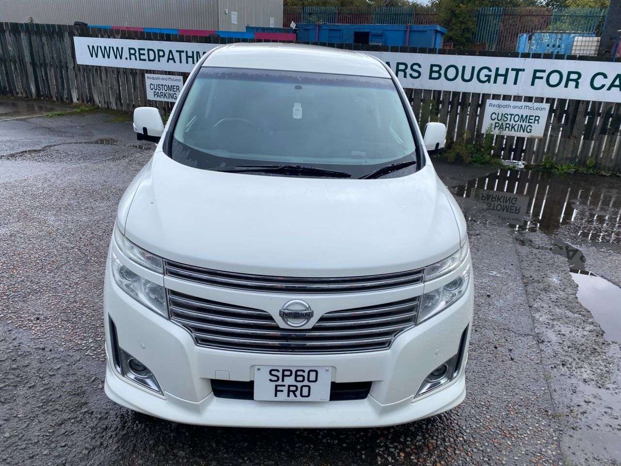 A 2010 NISSAN ELGRAND A 2010 NISSAN ELGRAND