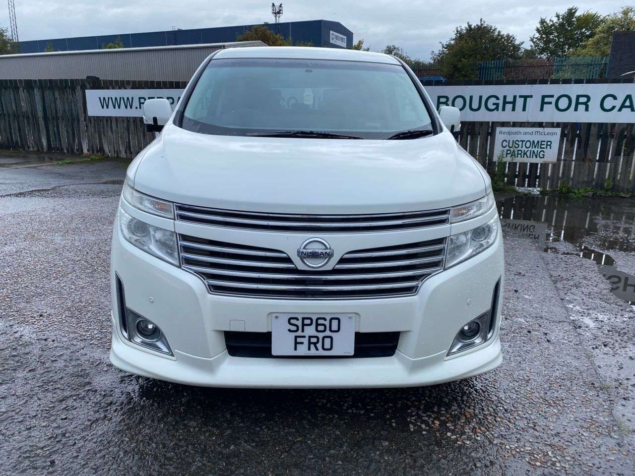A 2010 NISSAN ELGRAND A 2010 NISSAN ELGRAND