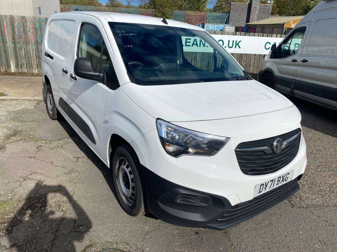 A 2022 VAUXHALL COMBO 1.5 Turbo D 2300 Dynamic Panel Van 4dr Diesel Manual L2 H1 Euro 6 (100 ps) A 2022 VAUXHALL COMBO 1.5 Turbo D 2300 Dynamic Panel Van 4dr Diesel Manual L2 H1 Euro 6 (100 ps)