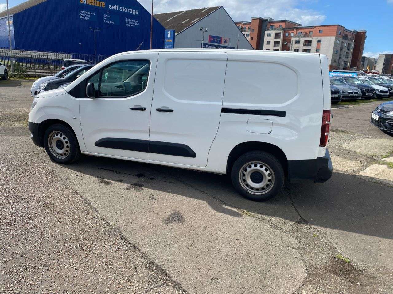 A 2022 VAUXHALL COMBO 1.5 Turbo D 2300 Dynamic Panel Van 4dr Diesel Manual L2 H1 Euro 6 (100 ps) A 2022 VAUXHALL COMBO 1.5 Turbo D 2300 Dynamic Panel Van 4dr Diesel Manual L2 H1 Euro 6 (100 ps)