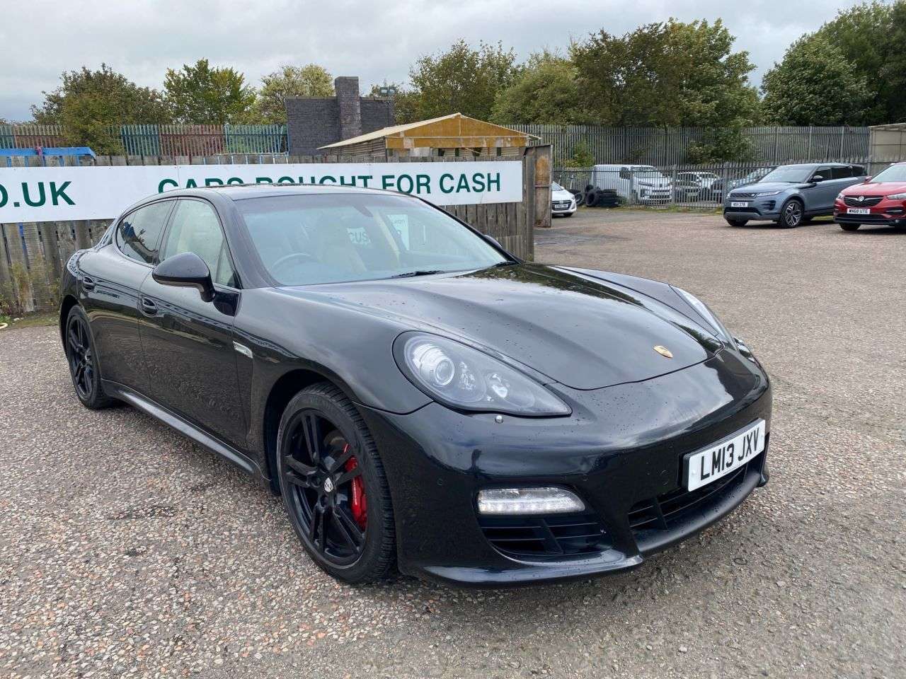 A 2013 PORSCHE PANAMERA 3.0D V6 Platinum Edition Hatchback 5dr Diesel TiptronicS Euro 5 (s/s) (250 A 2013 PORSCHE PANAMERA 3.0D V6 Platinum Edition Hatchback 5dr Diesel TiptronicS Euro 5 (s/s) (250