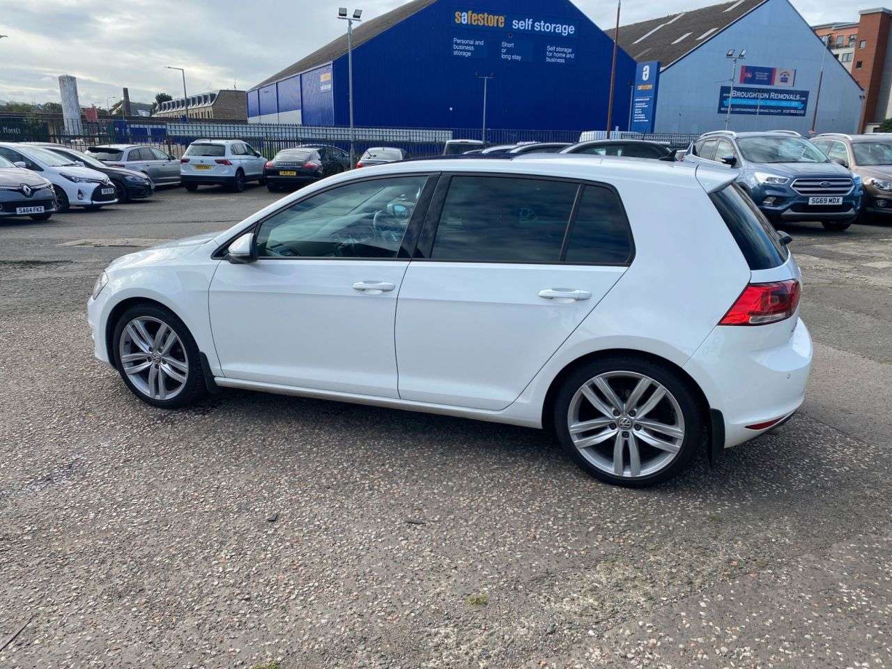 A 2016 VOLKSWAGEN GOLF 1.6 TDI BlueMotion Tech GT Edition Hatchback 5dr Diesel Manual Euro 6 (s/s) A 2016 VOLKSWAGEN GOLF 1.6 TDI BlueMotion Tech GT Edition Hatchback 5dr Diesel Manual Euro 6 (s/s)