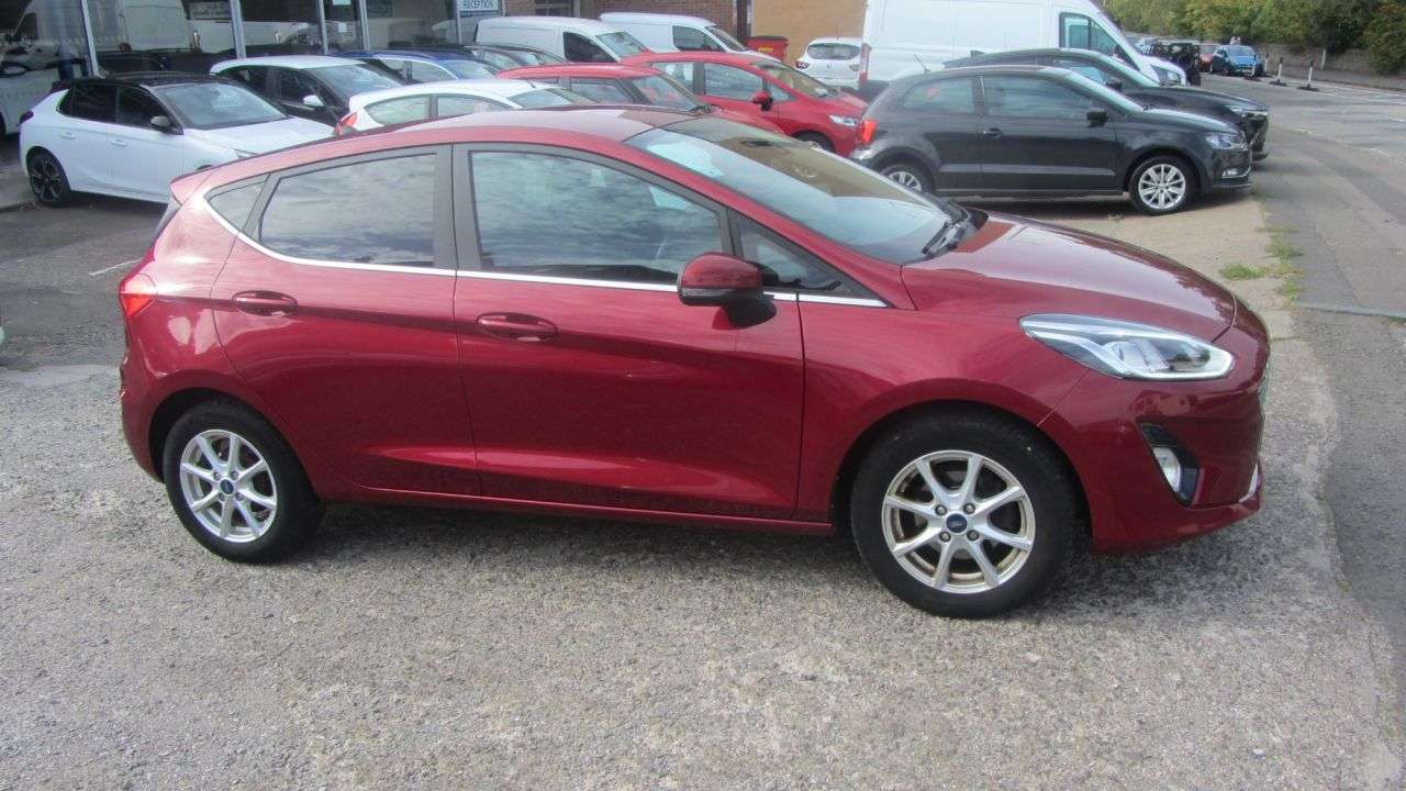 A 2018 FORD FIESTA 1.0T EcoBoost Zetec Hatchback 5dr Petrol Manual Euro 6 (s/s) (100 ps) A 2018 FORD FIESTA 1.0T EcoBoost Zetec Hatchback 5dr Petrol Manual Euro 6 (s/s) (100 ps)