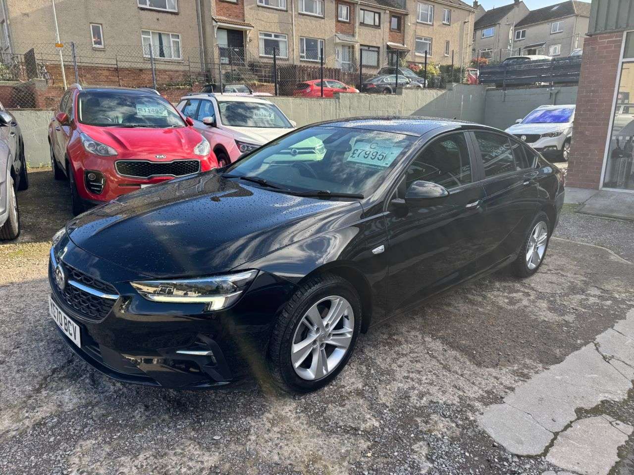 A 2020 VAUXHALL INSIGNIA 2.0 CDTi SE Nav Hatchback 5dr Diesel Manual Euro 5 (160 ps) A 2020 VAUXHALL INSIGNIA 2.0 CDTi SE Nav Hatchback 5dr Diesel Manual Euro 5 (160 ps)