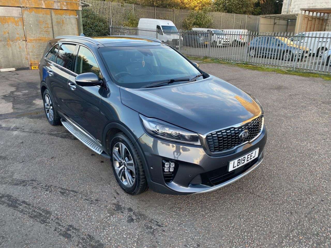 A 2019 KIA SORENTO 2.2 CRDi GT-Line S SUV 5dr Diesel Auto AWD Euro 6 (s/s) (197 bhp) A 2019 KIA SORENTO 2.2 CRDi GT-Line S SUV 5dr Diesel Auto AWD Euro 6 (s/s) (197 bhp)