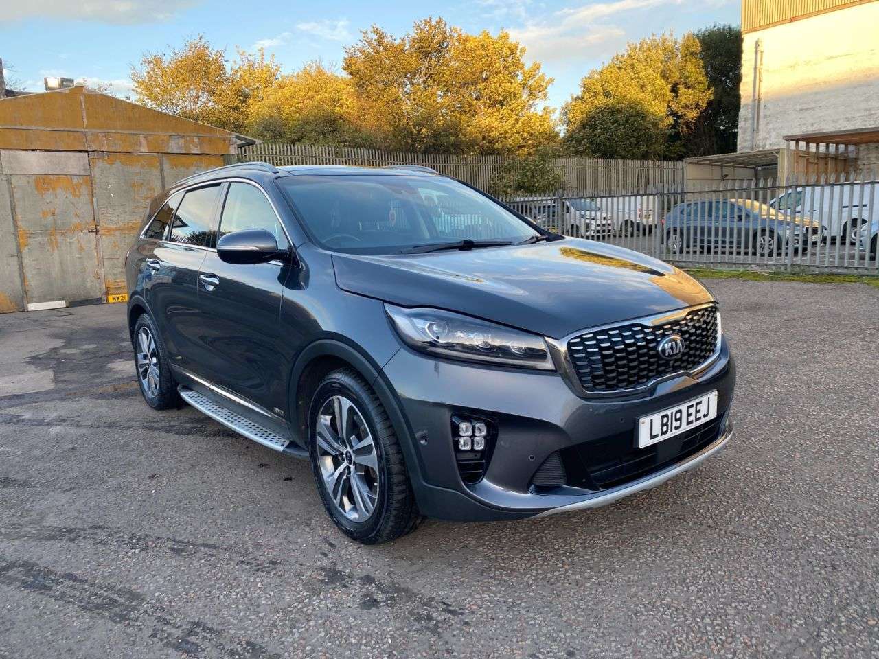 A 2019 KIA SORENTO 2.2 CRDi GT-Line S SUV 5dr Diesel Auto AWD Euro 6 (s/s) (197 bhp) A 2019 KIA SORENTO 2.2 CRDi GT-Line S SUV 5dr Diesel Auto AWD Euro 6 (s/s) (197 bhp)