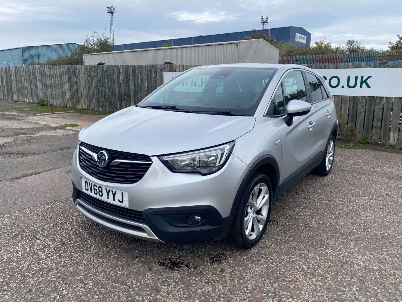 A 2019 VAUXHALL CROSSLAND X 1.2 Turbo GPF Tech Line Nav SUV 5dr Petrol Manual Euro 6 (s/s) (130 ps) A 2019 VAUXHALL CROSSLAND X 1.2 Turbo GPF Tech Line Nav SUV 5dr Petrol Manual Euro 6 (s/s) (130 ps)