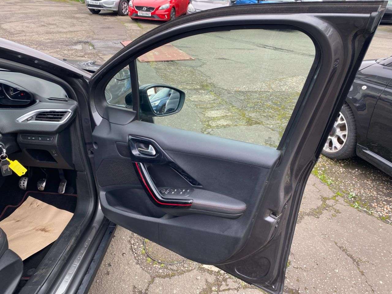 2018 PEUGEOT 2008 2018 PEUGEOT 2008