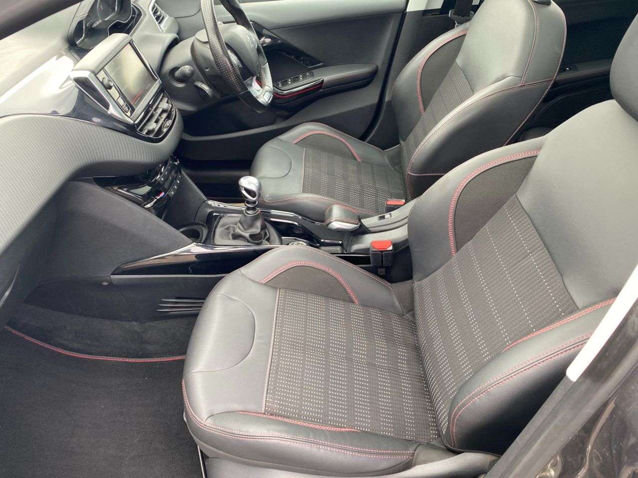 2018 PEUGEOT 2008 2018 PEUGEOT 2008