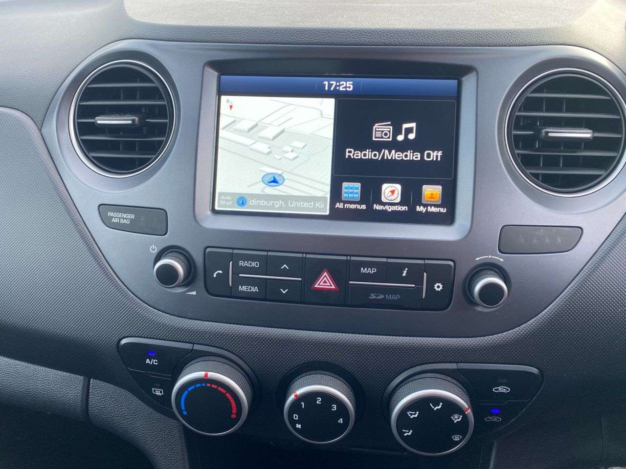 A 2018 HYUNDAI I10 1.0 GO! SE Hatchback 5dr Petrol Manual Euro 6 (66 ps) A 2018 HYUNDAI I10 1.0 GO! SE Hatchback 5dr Petrol Manual Euro 6 (66 ps)