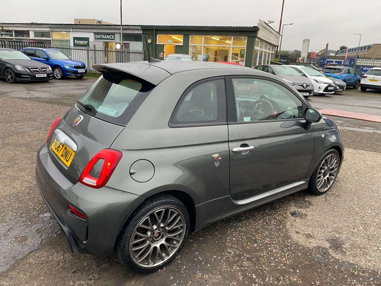 2017 ABARTH 595 2017 ABARTH 595