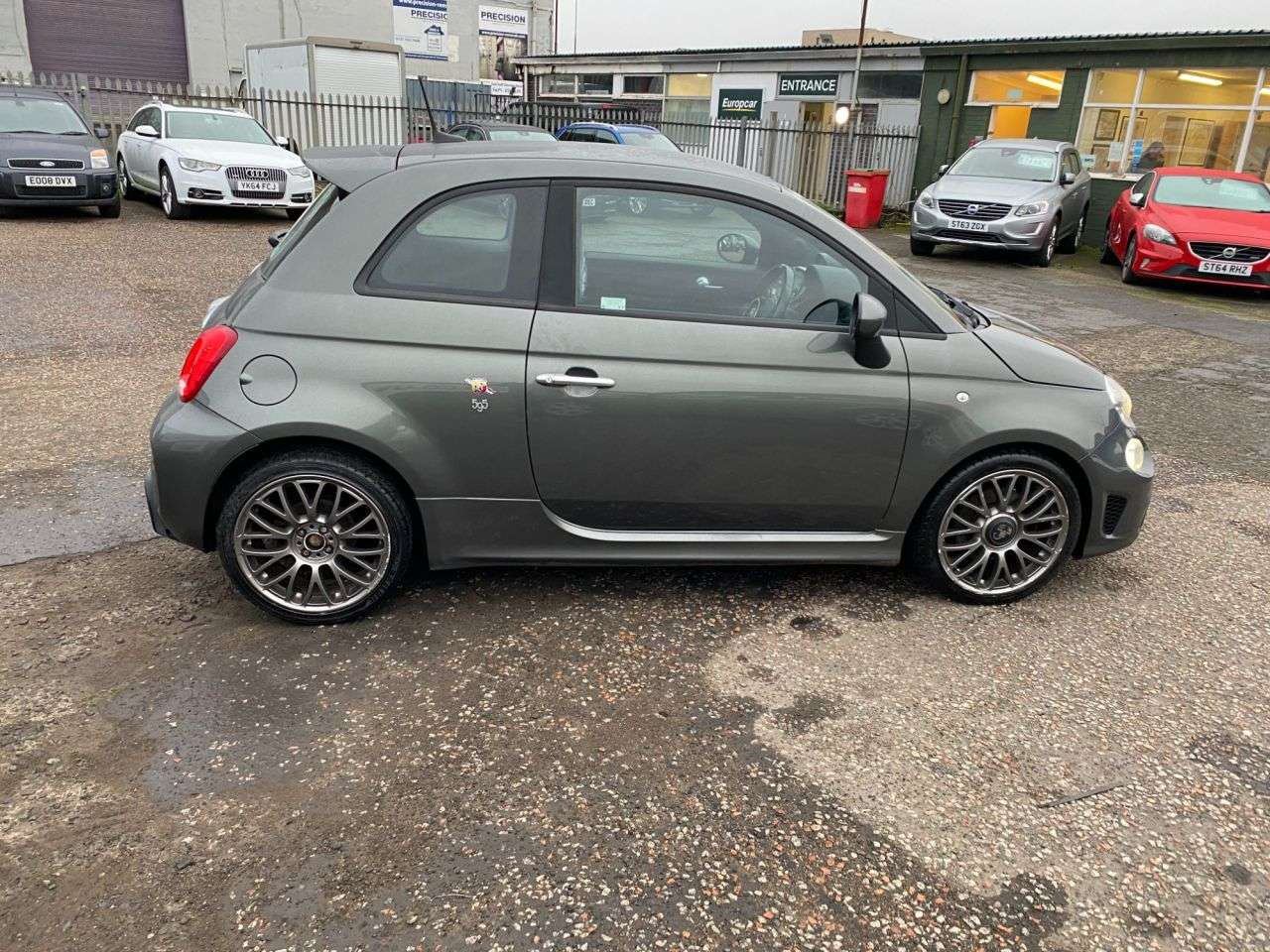 2017 ABARTH 595 2017 ABARTH 595