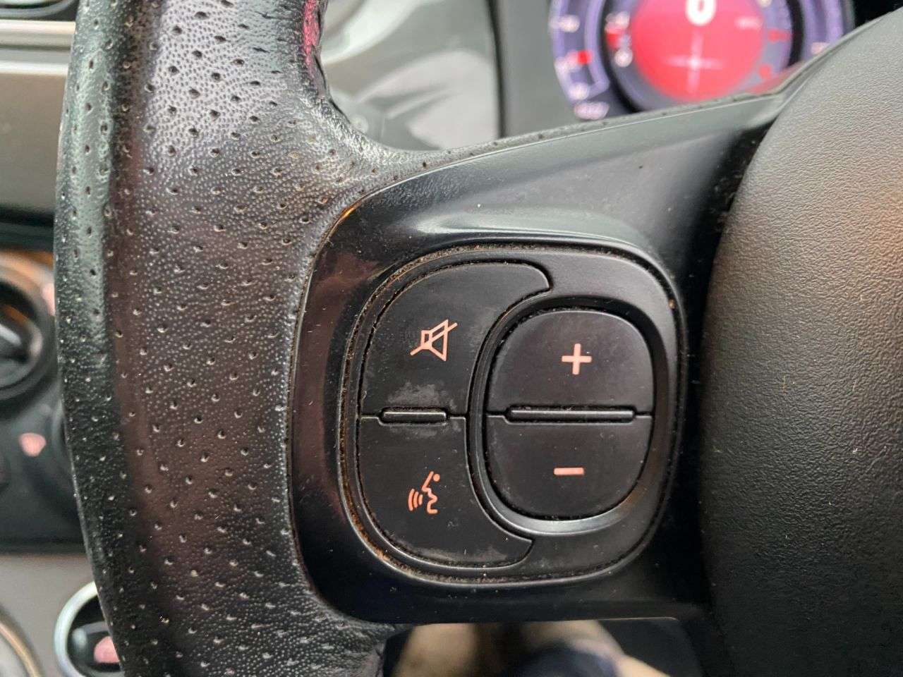2017 ABARTH 595 2017 ABARTH 595