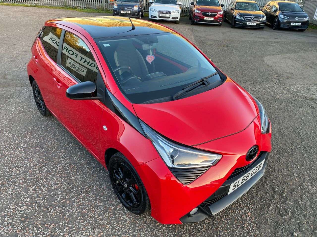 A 2018 TOYOTA AYGO 1.0 VVT-i x-plore Hatchback 5dr Petrol Manual Euro 6 (71 ps) A 2018 TOYOTA AYGO 1.0 VVT-i x-plore Hatchback 5dr Petrol Manual Euro 6 (71 ps)