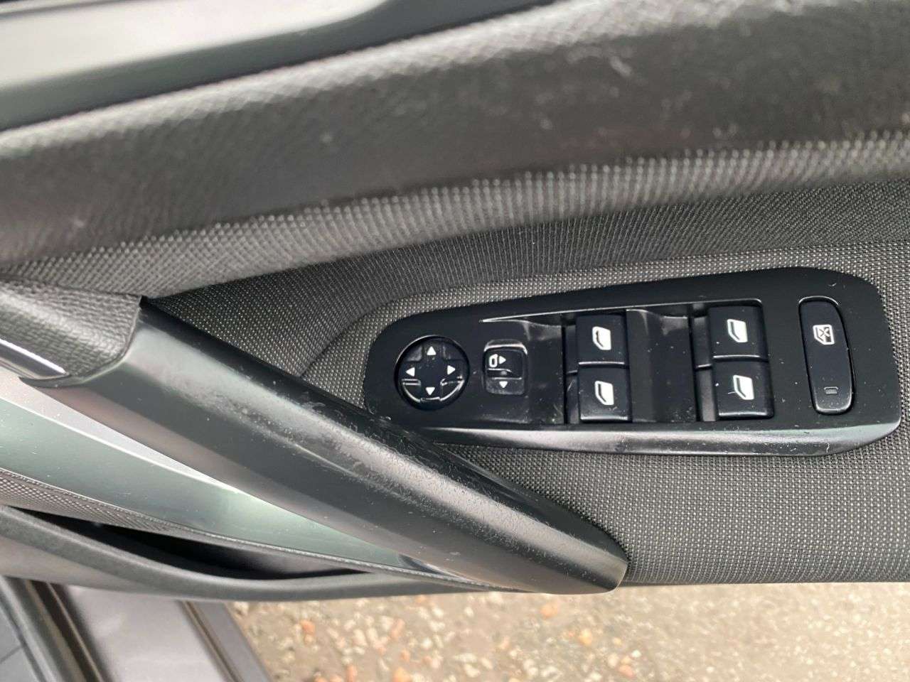 2017 PEUGEOT 308 2017 PEUGEOT 308