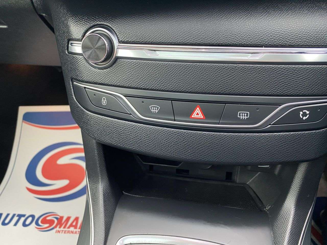 2017 PEUGEOT 308 2017 PEUGEOT 308