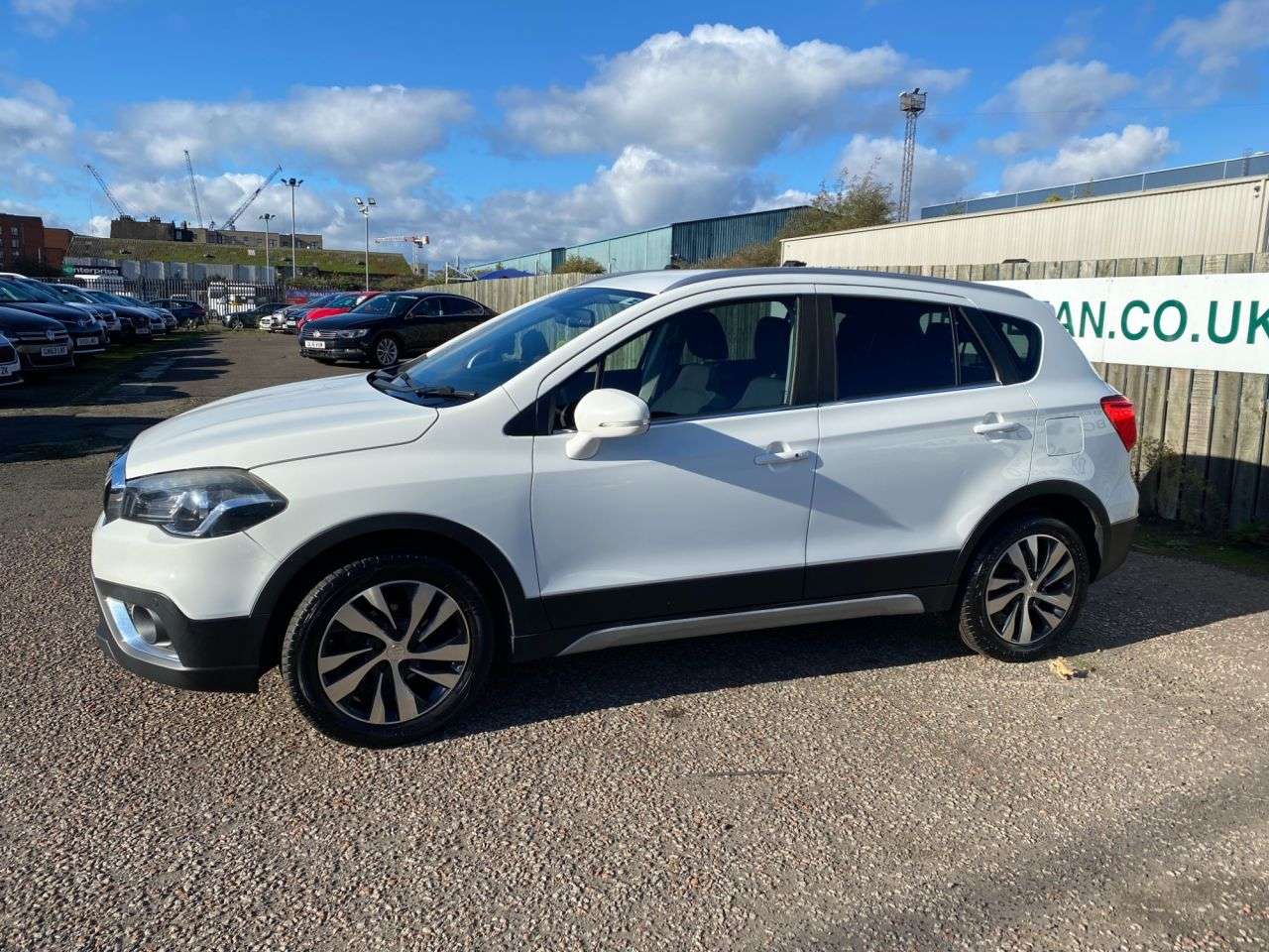 A 2018 SUZUKI SX4 S-CROSS 1.0 Boosterjet SZ-T SUV 5dr Petrol Manual Euro 6 (111 ps) A 2018 SUZUKI SX4 S-CROSS 1.0 Boosterjet SZ-T SUV 5dr Petrol Manual Euro 6 (111 ps)