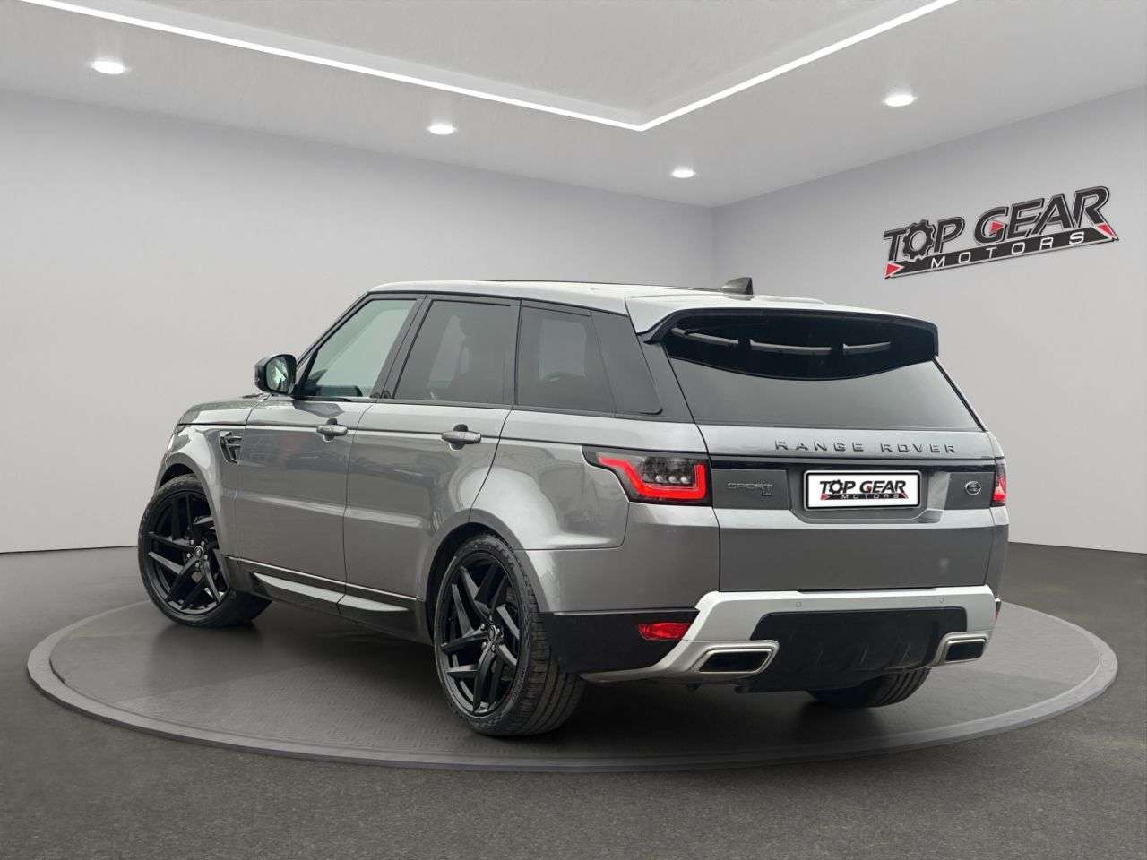 A 2021 LAND ROVER RANGE ROVER SPORT 3.0 D300 MHEV HSE Silver SUV 5dr Diesel Auto 4WD Euro 6 (s/s) (300 ps) D300 A 2021 LAND ROVER RANGE ROVER SPORT 3.0 D300 MHEV HSE Silver SUV 5dr Diesel Auto 4WD Euro 6 (s/s) (300 ps) D300