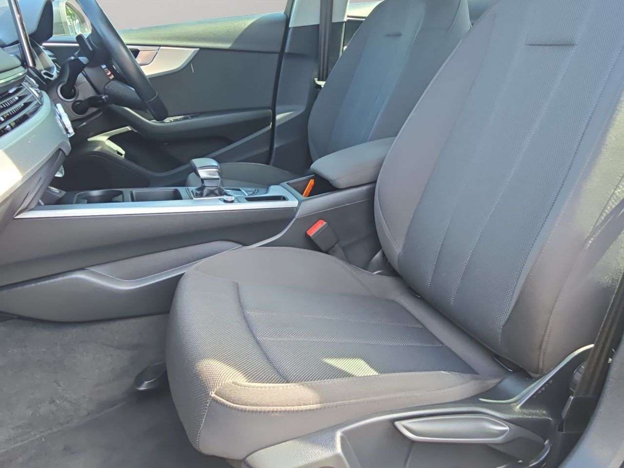 A 2020 AUDI A4 35 Technik S Tronic 2.0 TDI 163 BHP * PARKING SENSORS, APPLE CARPLAY * A 2020 AUDI A4 35 Technik S Tronic 2.0 TDI 163 BHP * PARKING SENSORS, APPLE CARPLAY *